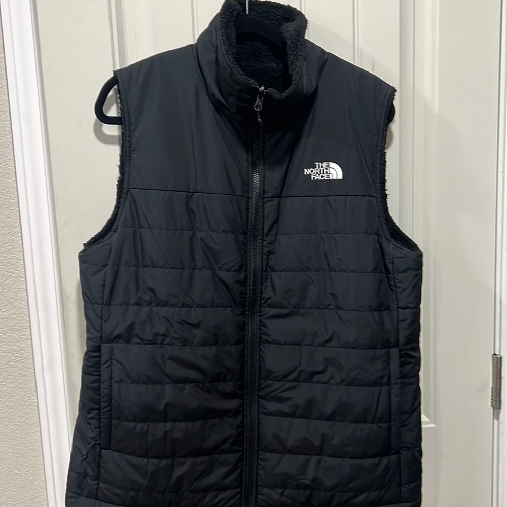Women’s XL black vest.